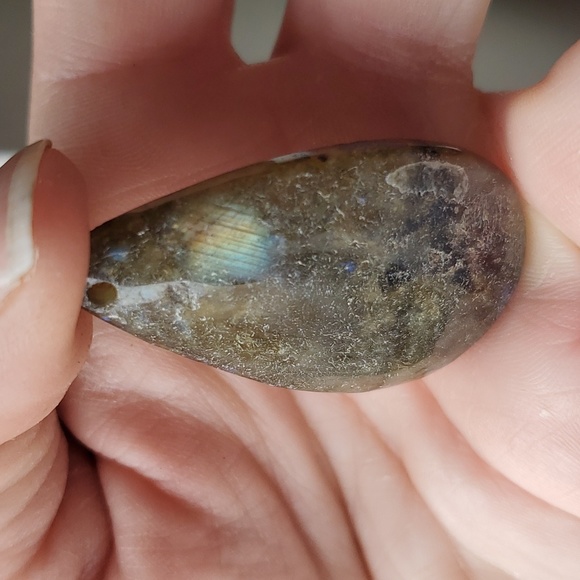 New Natural Labradorite Teardrop Pendant. - Picture 4 of 9